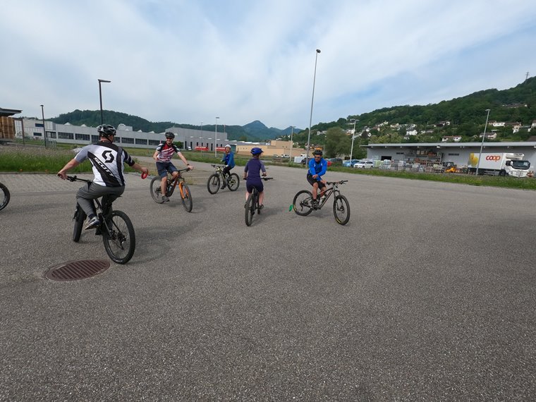 Fahrtechnikkurse mit der Bikeschule SWISS und BIKEPRO Instruktoren