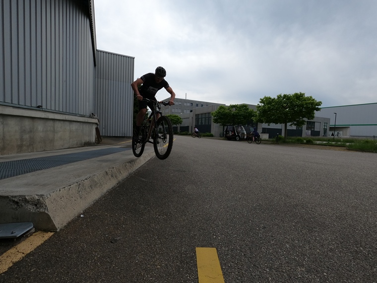 Bike-Fahrtechnik-16052058